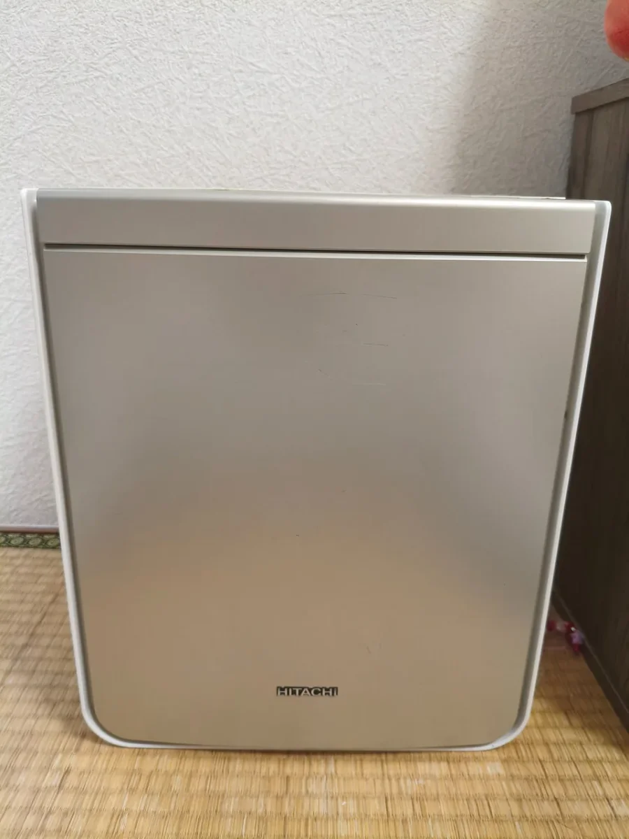 日立HFK-VH880の本体正面。筆者が冬に使っている実物